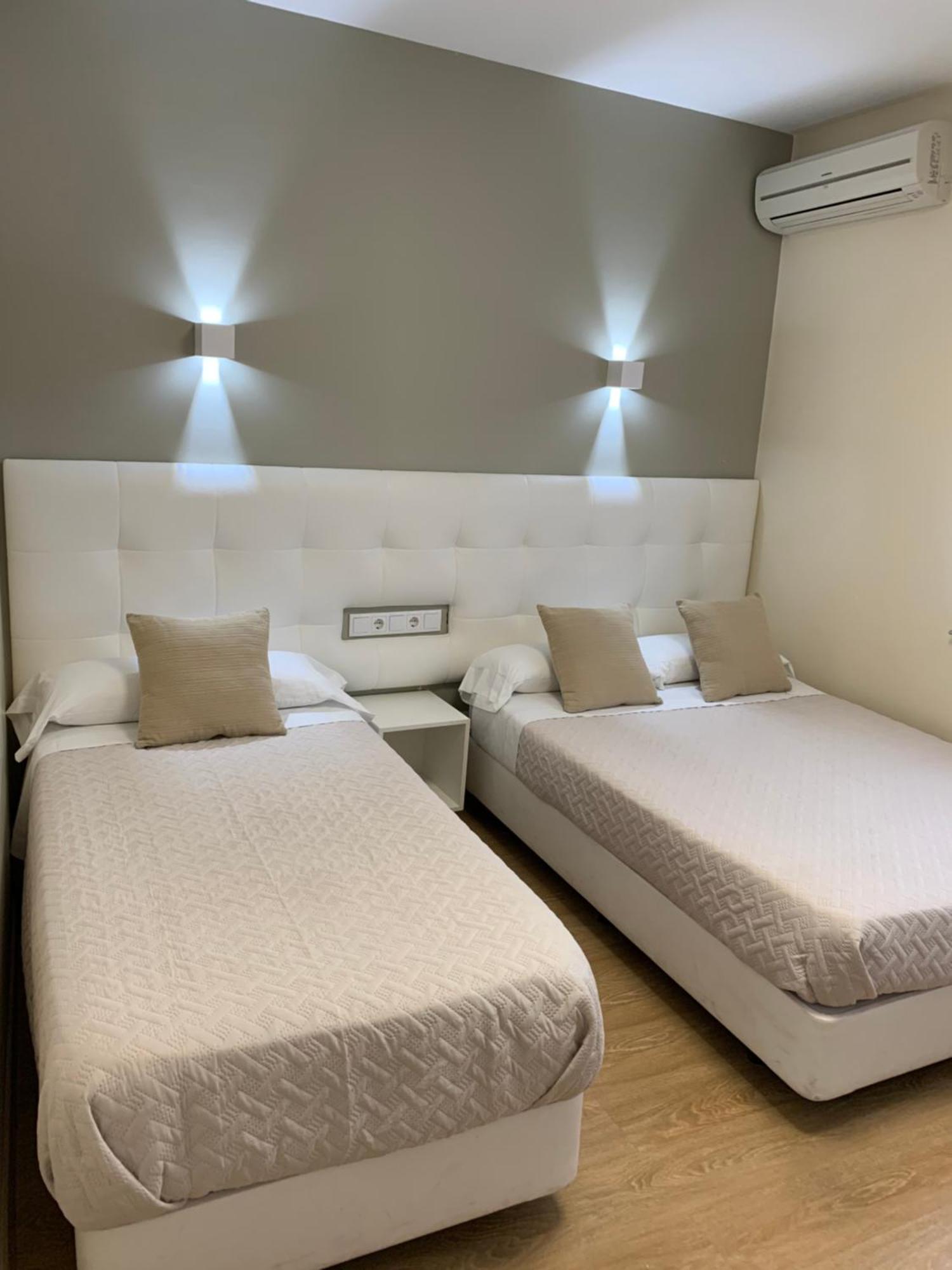 פראקוויוס דה חראמה Hostal El Rocio מראה חיצוני תמונה